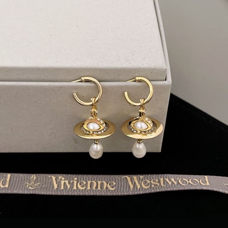 u1u1enne westwood
